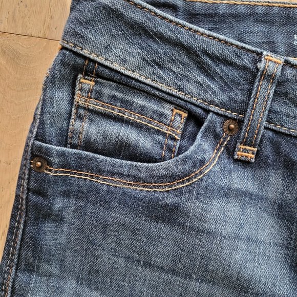 Guess Jeans - Crop- Excellent Condition - Size 27 - Picture 3 of 13